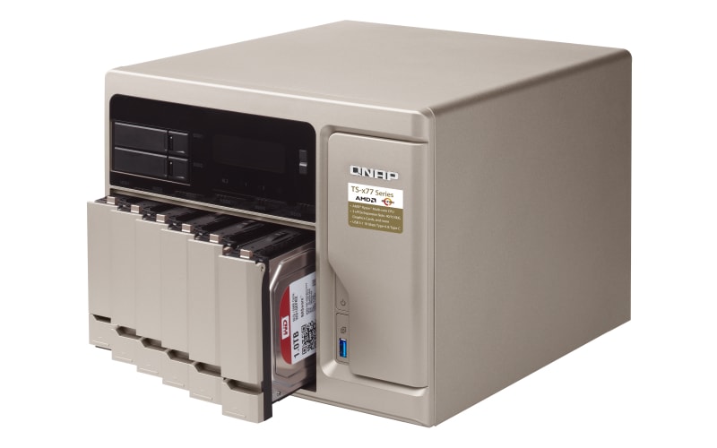 QNAP TS-877-1700-16G