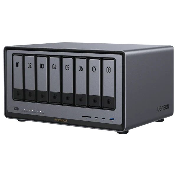 UGREEN DXP8800 Plus