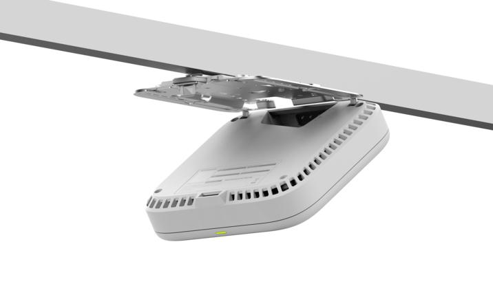 Netgear WiFi 7 PoE 2.4 GHz, 5 GHz, 6 GHz managed WBE710-100EUS
