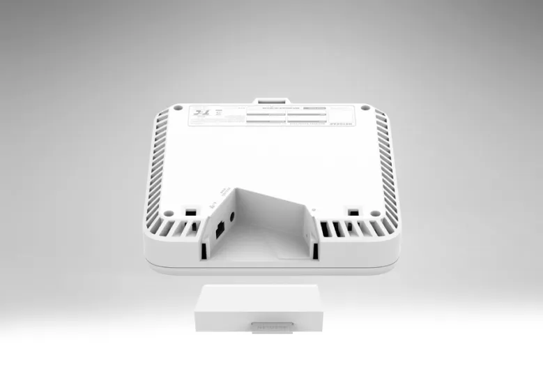 Netgear PoE 10G Wi-Fi 7 2.4 GHz, 5 GHz, 6 GHz WBE750-100EUS