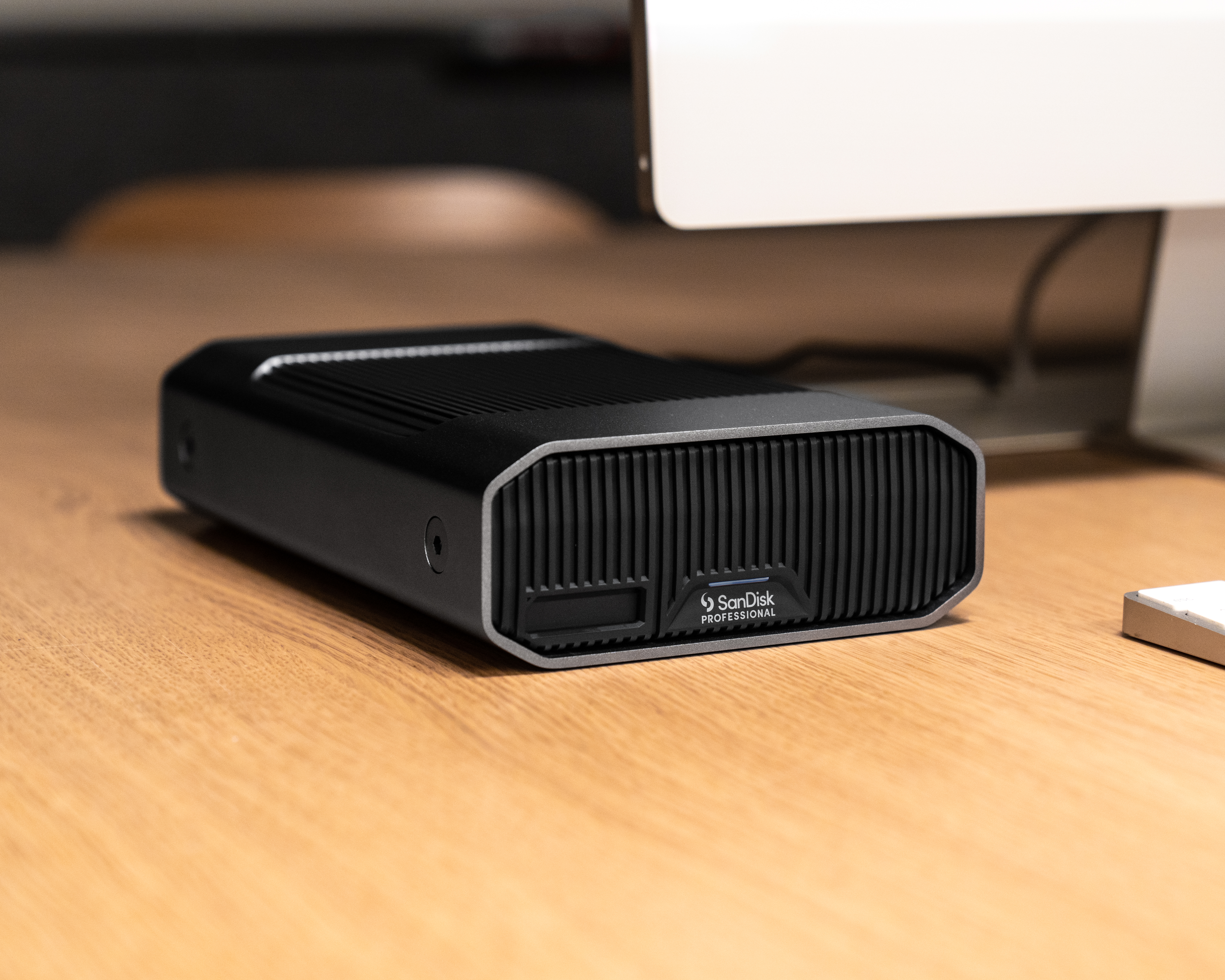 8TB SanDisk Professional G-DRIVE PROJECT- G-DRIVE PRO SDPHH2H-012T-MBAAD